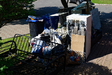 Choose AAA Rousse Junk Removal When Downsizing