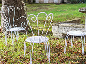 Things to Do with Old Outdoor Patio Furniture